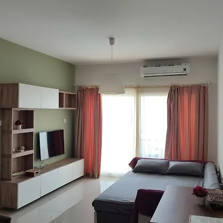 Apartment Caesar & - 1 Bed Luxury Trikomo