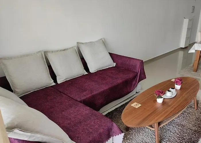 Caesar & - 1 Bed Luxury Apartment Trikomo