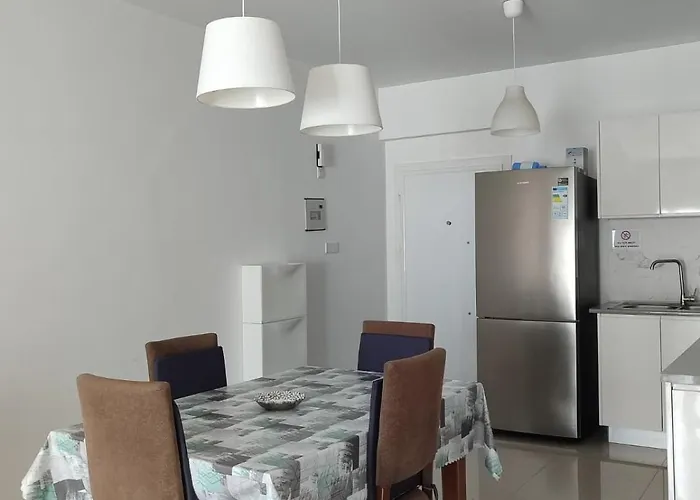 Caesar & - 1 Bed Luxury * Trikomo